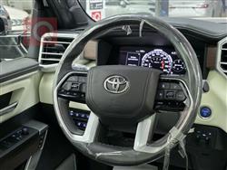 Toyota Sequoia